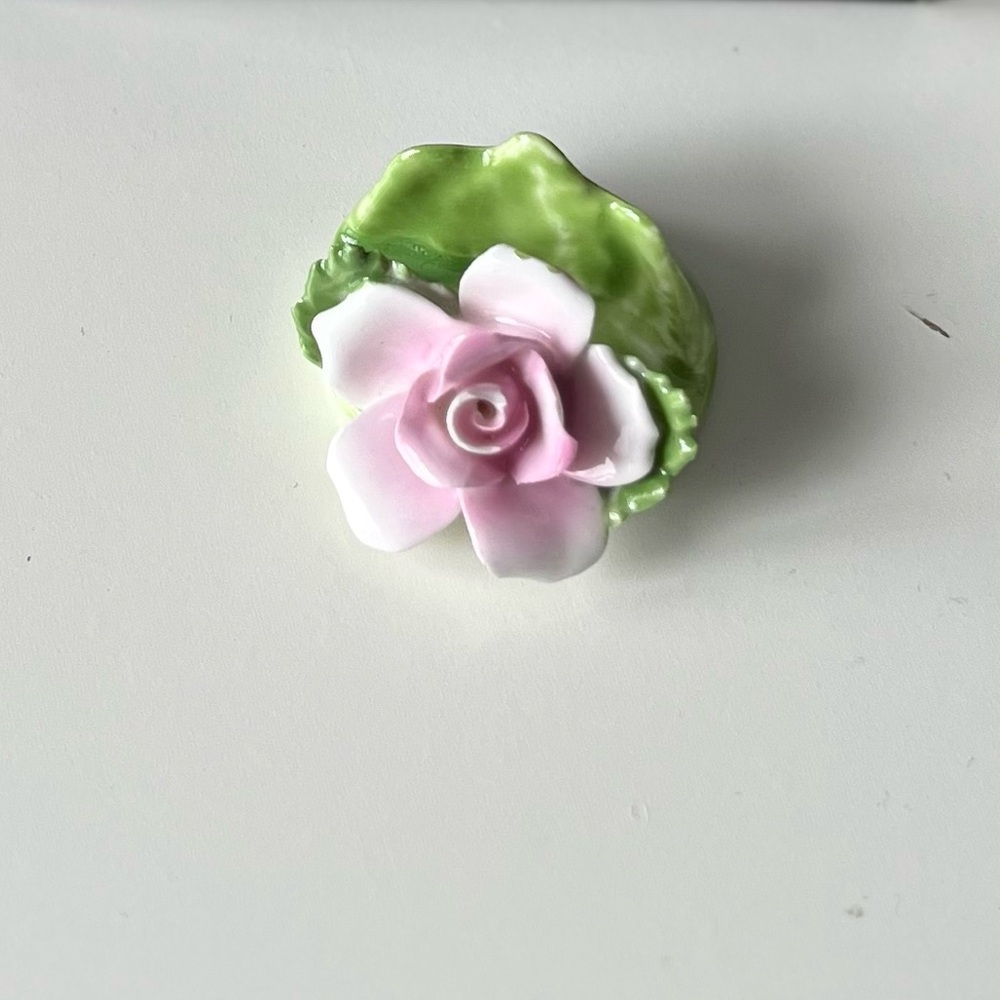 Radnor Floral Porcelain Place Card Holder Set